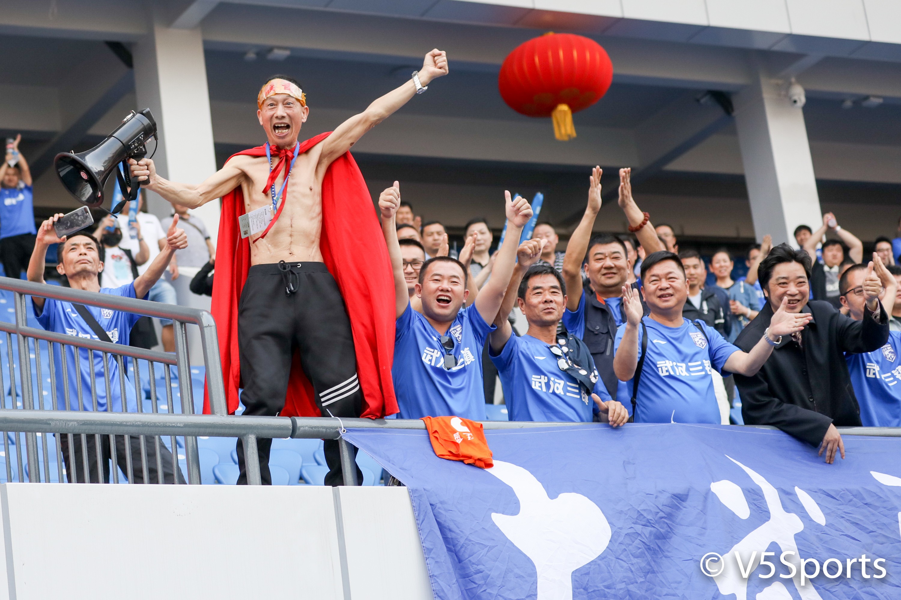 金年会足球-武汉三镇迎欧联关键赛，今晚外线爆发，质疑声仍在，赛季目标并未改变(武汉三镇足球氵最新消息)